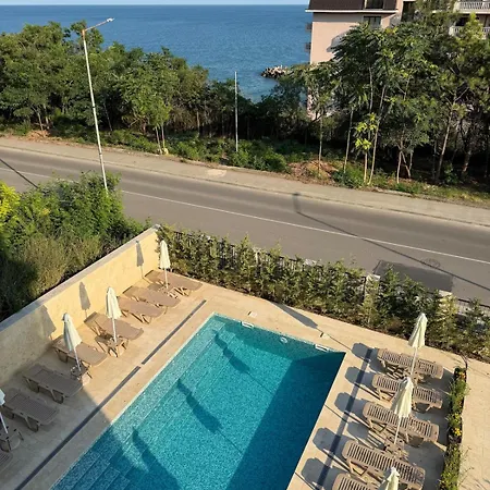Modern Sea With Pool & Апартамент Варна