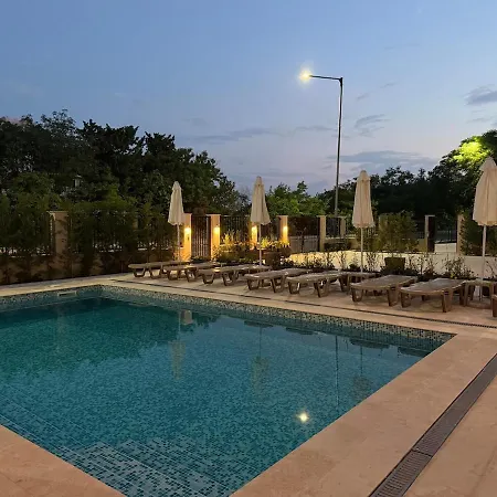 Modern Sea With Pool & Апартамент