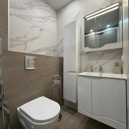Апартамент Modern Sea With Pool & Варна